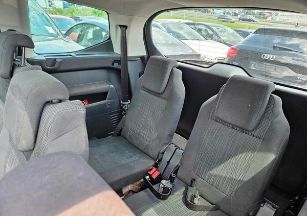 Peugeot 5008 cena 18500 przebieg: 230000, rok produkcji 2012 z Zwierzyniec małe 172